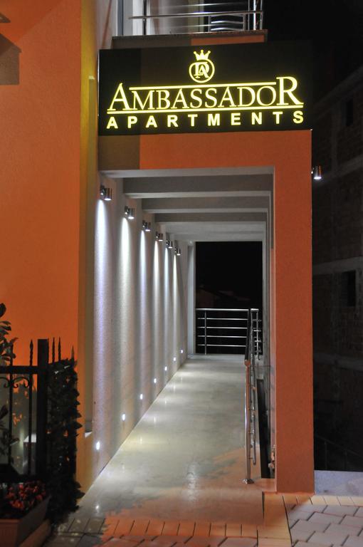 Apartments Ambassador 울친 외부 사진